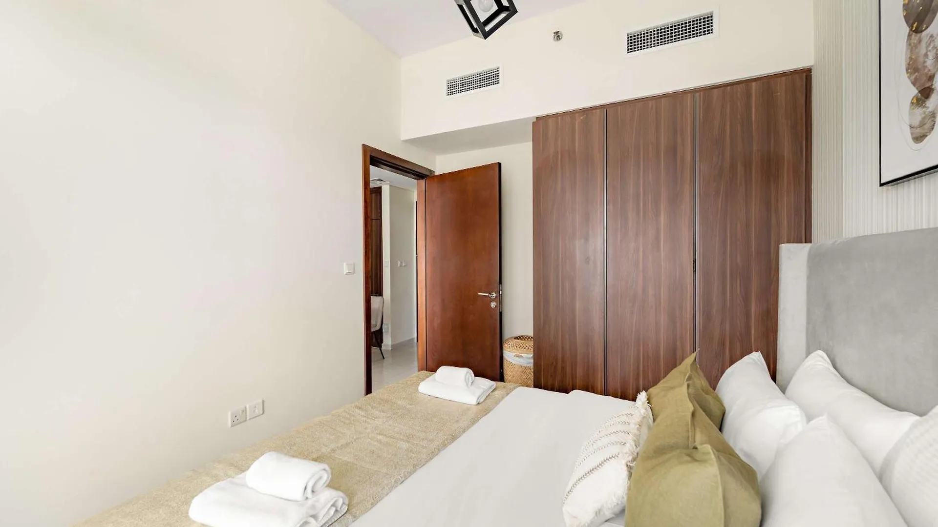 Silkhaus Stylish 1Bdr In Vera Tower Nearby Canal Dubai
